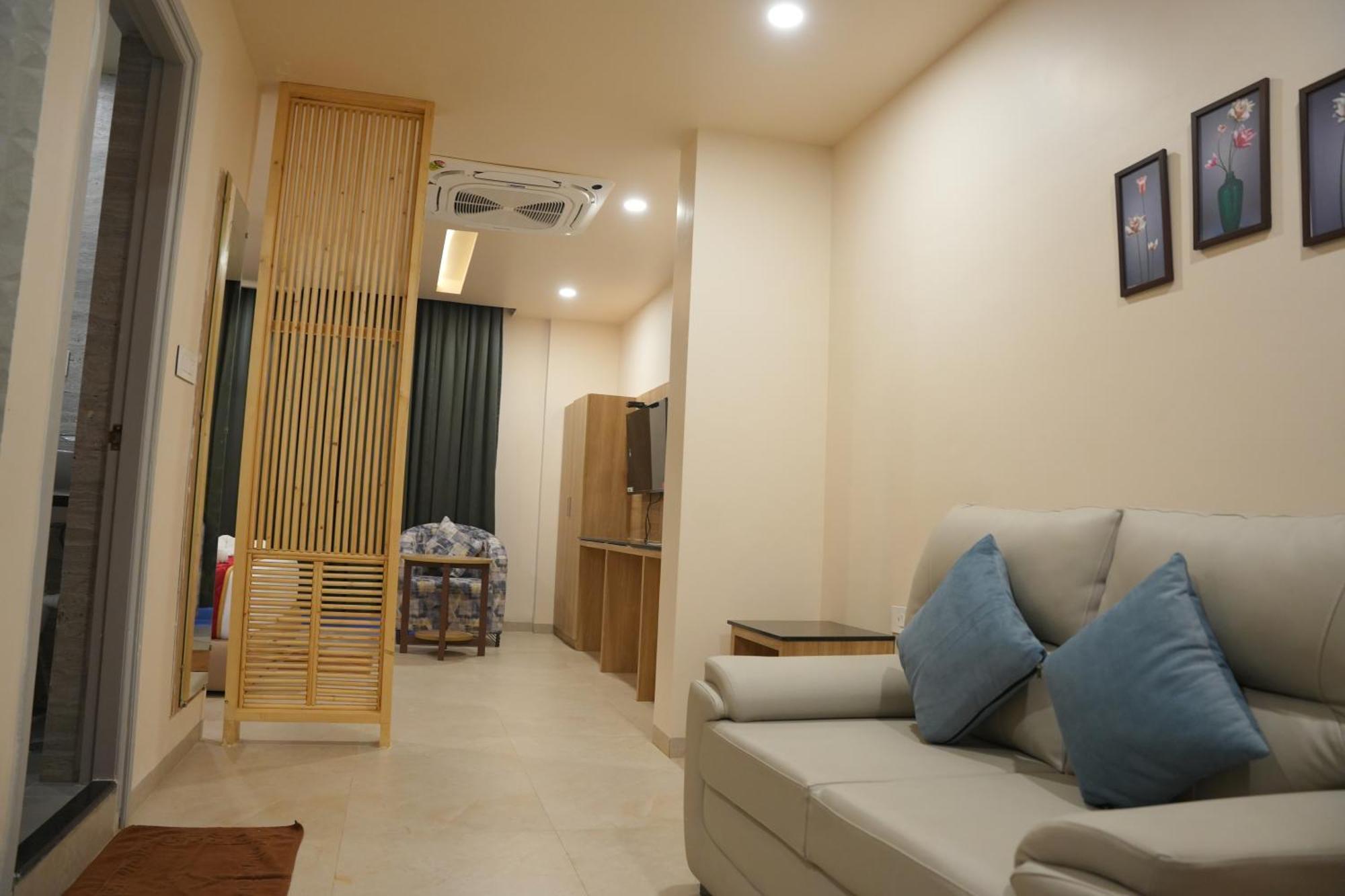 Kvp Golden Inn تيروباتي المظهر الخارجي الصورة