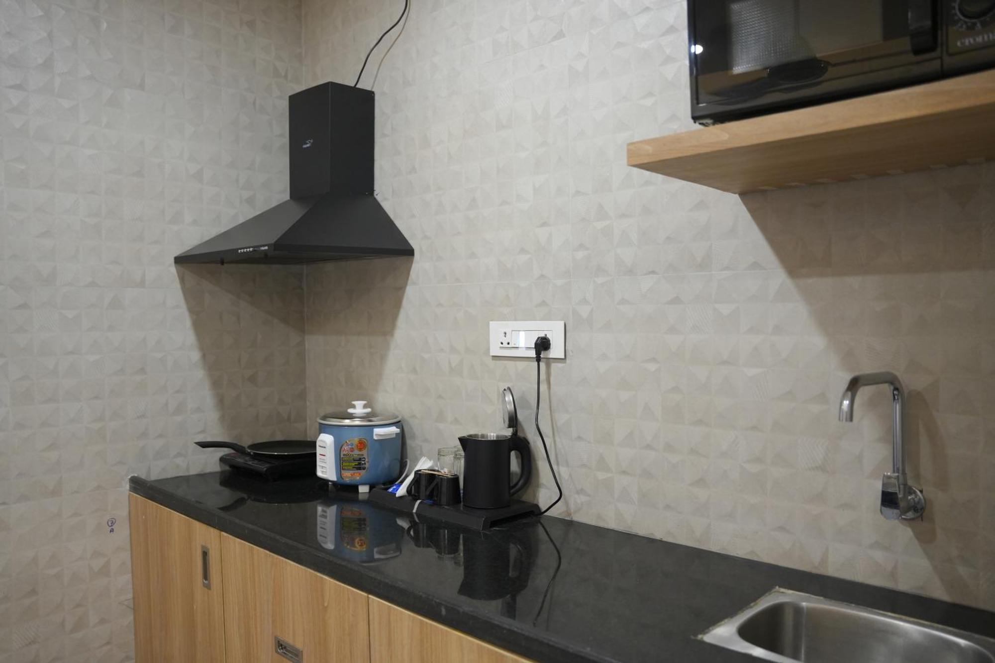 Kvp Golden Inn تيروباتي المظهر الخارجي الصورة